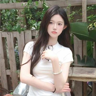 跳舞的红色公交